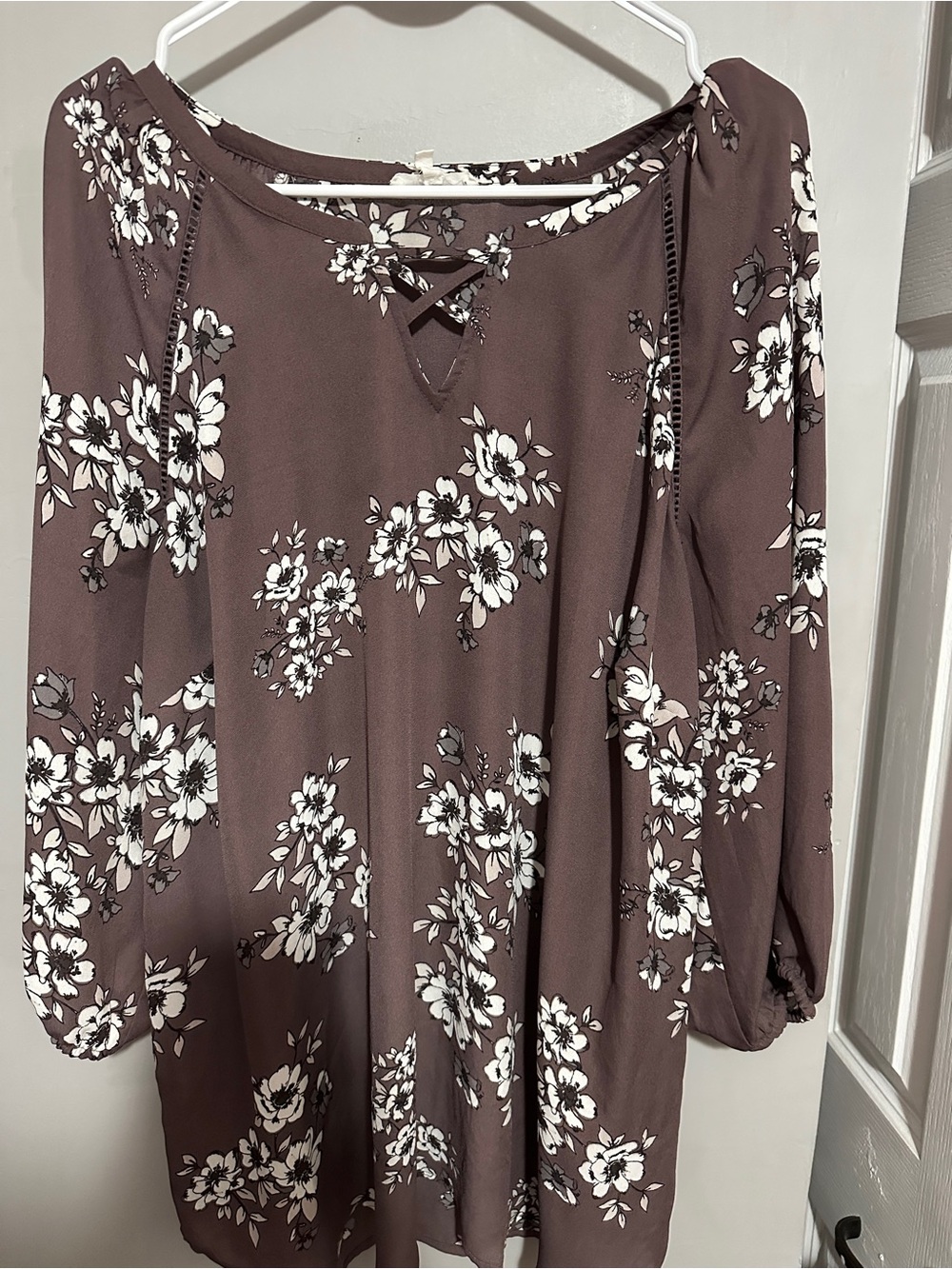 Maurice’s Women’s Floral Purple/Grey/White Floral Print 3/4 Length Shirt 1 X